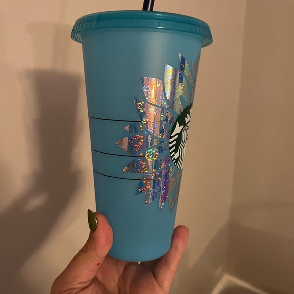 Starbucks Color changing 24oz cold cup - Picture 4 of 5